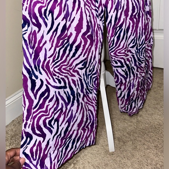 Bar III Women  Purple Zebra Animal Print Crop Top with matching wide leg pants - Picture 4 of 10